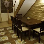 Arina Apartment *