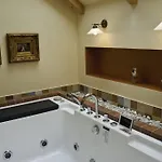 Arina Apartment *